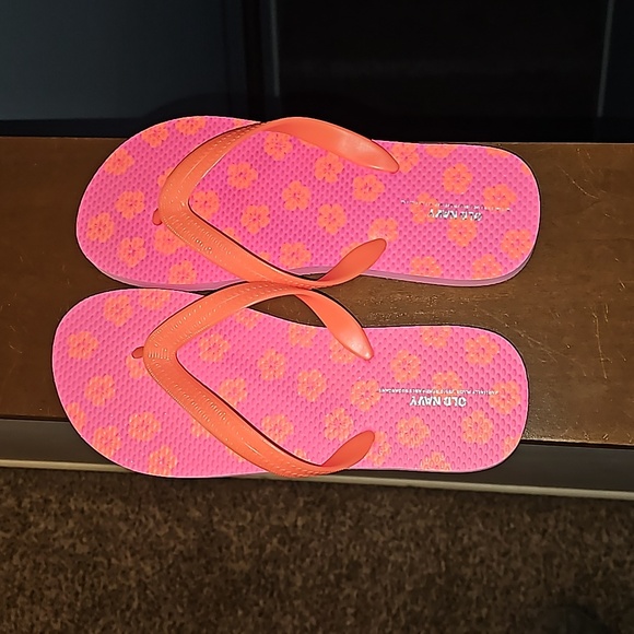 Girls youth sz 5/6 Neon Petunia old navy flip flops. NWOTS - Picture 3 of 7